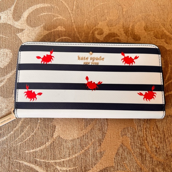 Kate Spade Pinch Me Crab Large Continental Wallet - Picture 1 of 3